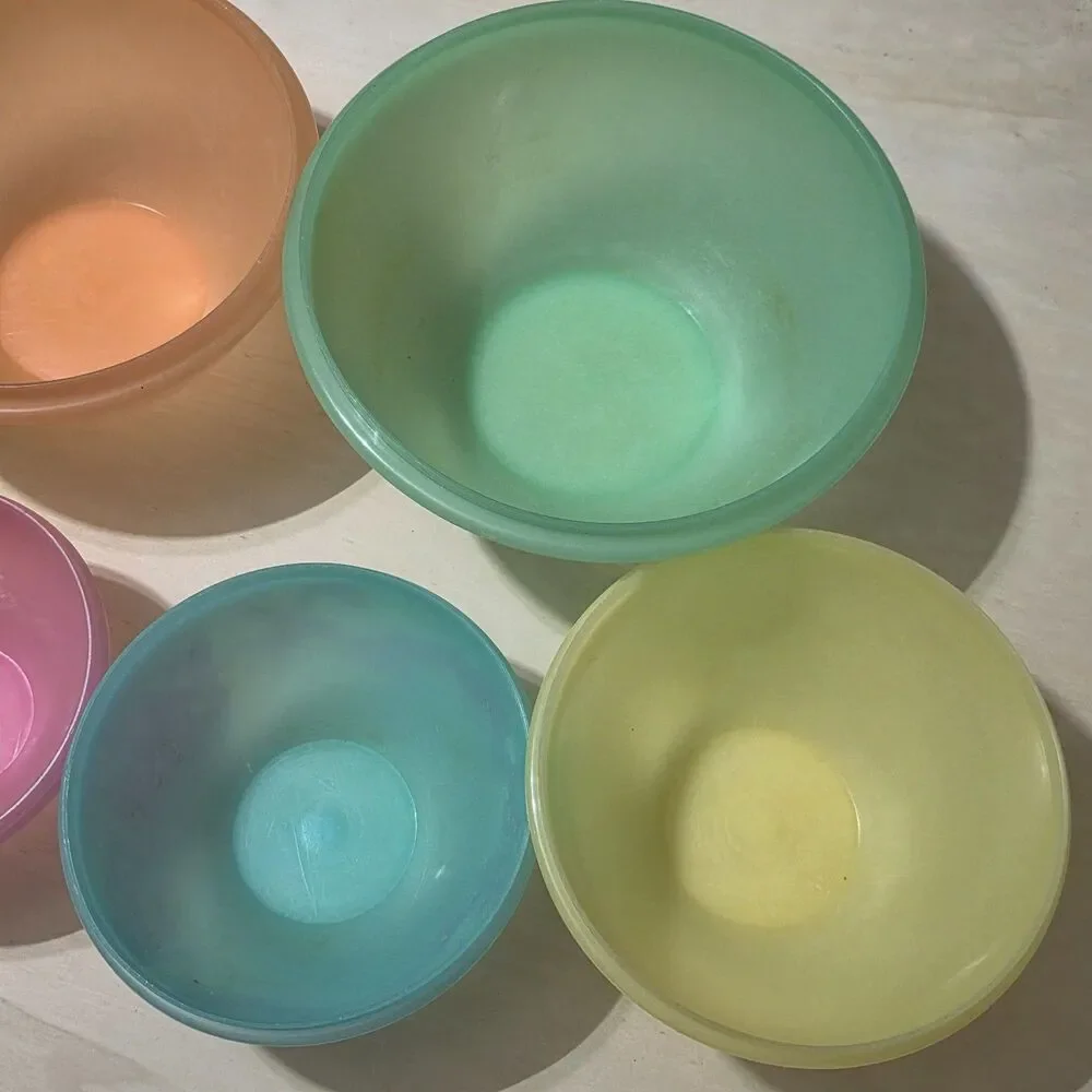 Vintage Tupperware Wonderlier Nesting Bowls Set 6 Pastel Colors w/ Lids